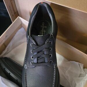 Clarks, NWT, Mens Lace up shoes